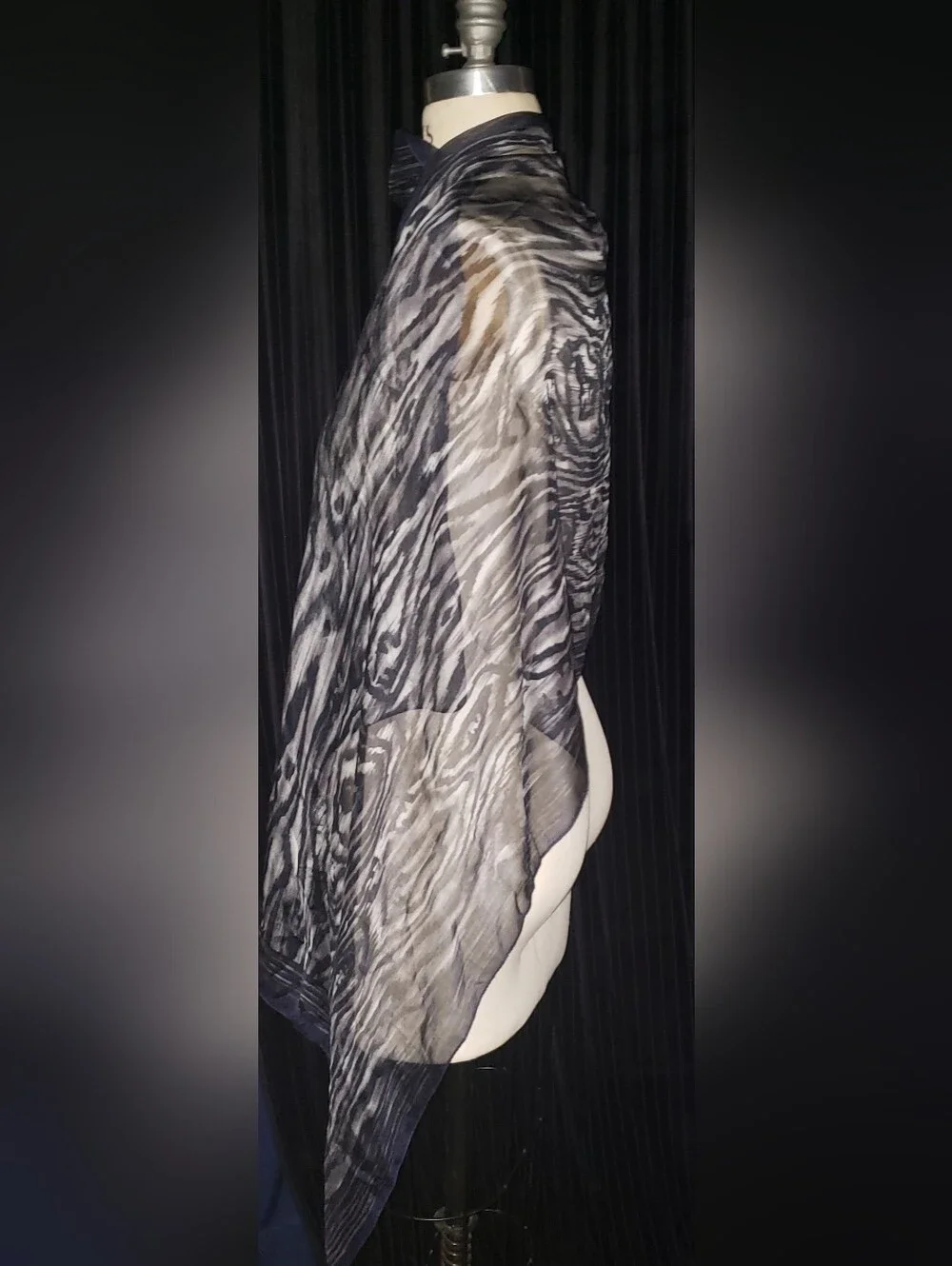 Fendi 100% Silk Zebra Black White Stripe Large Scarf Made In Italy 68 X 26
